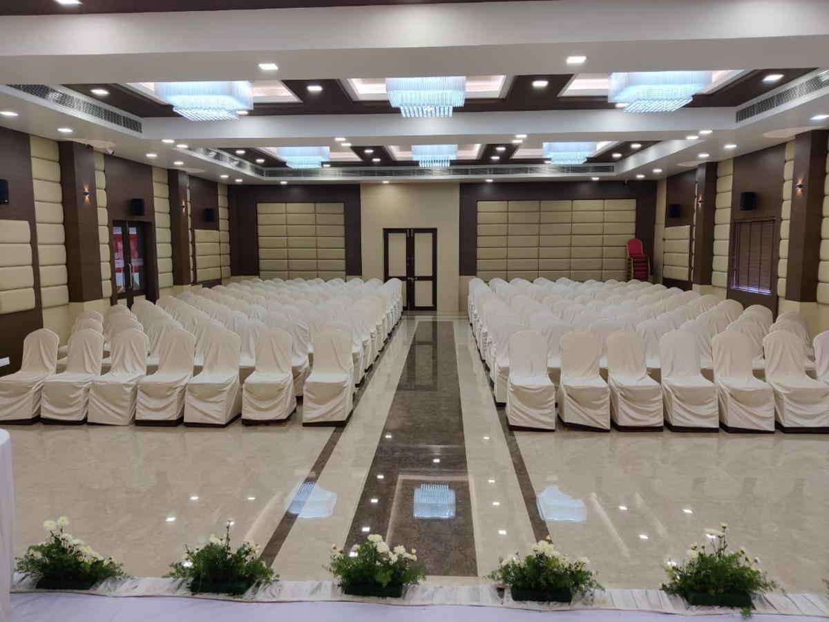 Sri Ram Hotel Tirunelveli Dış mekan fotoğraf