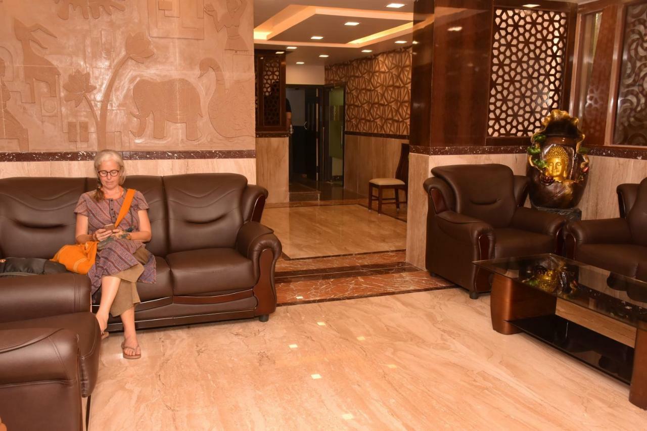 Sri Ram Hotel Tirunelveli Dış mekan fotoğraf